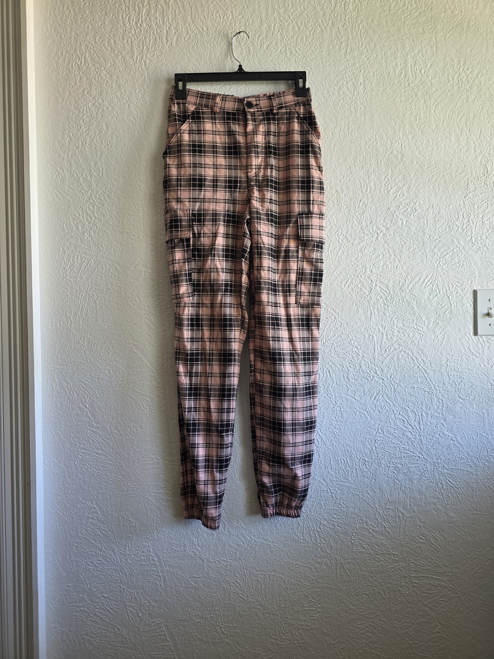 Preppy Hollister Ultra High-Rise Jogger Plaid Joggers in Pink & Black Size XS